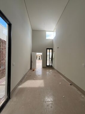 57144159-ea03-484d-ac61-dec17f60db36