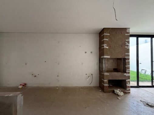 689e9405-1f0f-4889-8f02-2e1dbf290b4a