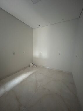 WhatsApp Image 2025-11-24 at 10.28.22 (1)