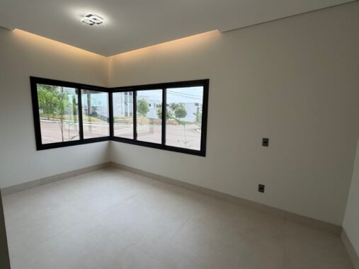 WhatsApp Image 2025-12-17 at 10.07.49