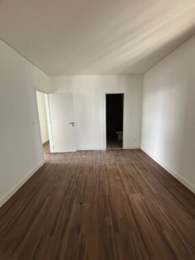 c9171821-3da7-4996-ab41-32f946f943be